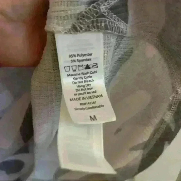 LuLaRoe Rachel zip up tank. Camo size Med - Picture 2 of 3